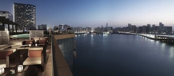 صور فندق فور سيزونز أبوظبي في جزيرة المارية في أبوظبي