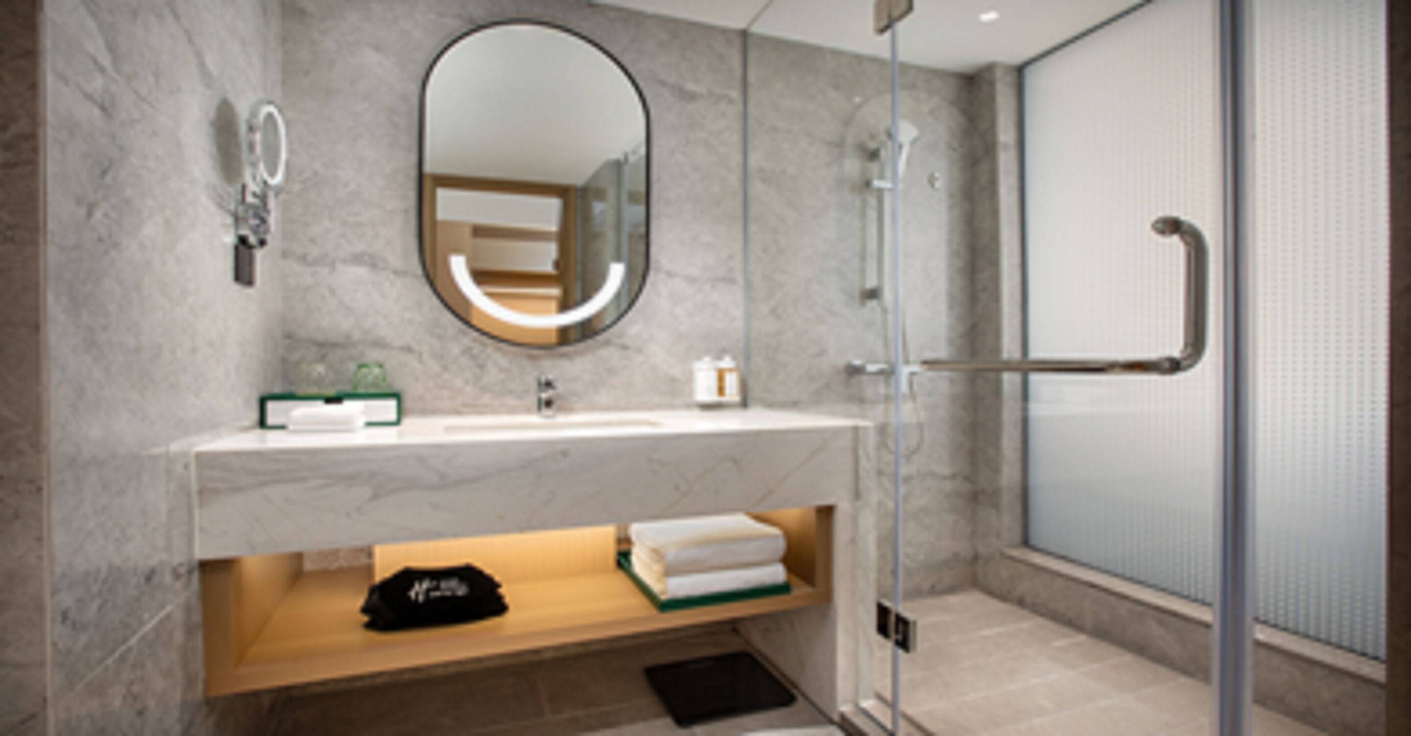 صورة Holiday Inn Shanghai Nanjing Road في شنغهاي 4